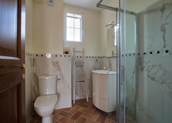 Le Domaine Saint Francois La Tour 1